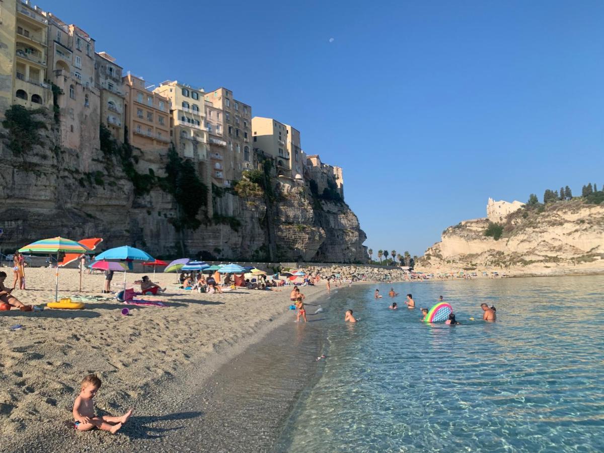 La Piazza Beb Bed and Breakfast Tropea Exteriör bild
